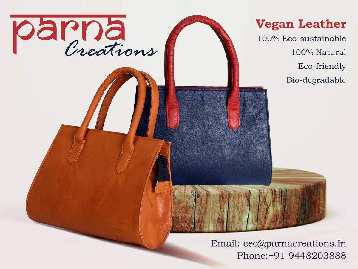 Ladies vanity bag in areca vegan leather